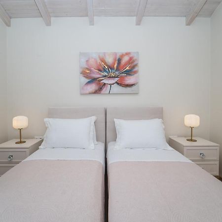Vincenzo Suites Nydri  Extérieur photo
