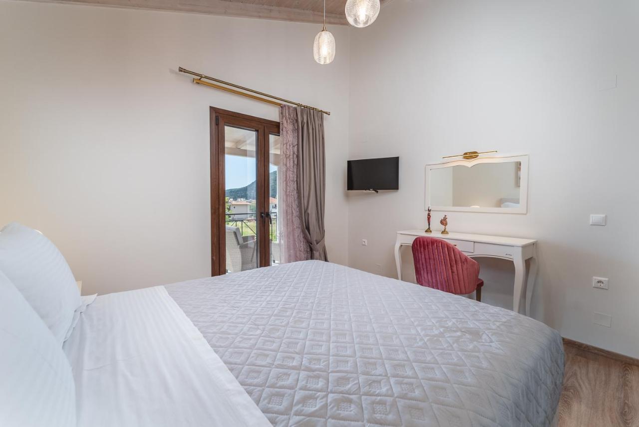Vincenzo Suites Nydri  Extérieur photo