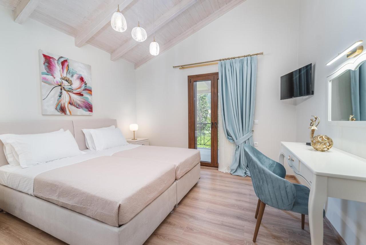 Vincenzo Suites Nydri  Extérieur photo