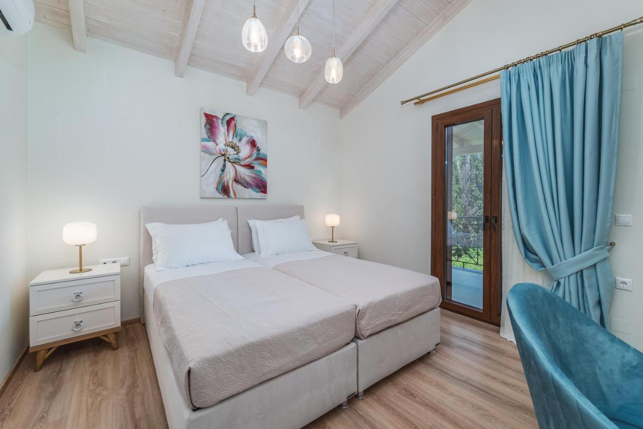 Vincenzo Suites Nydri  Extérieur photo